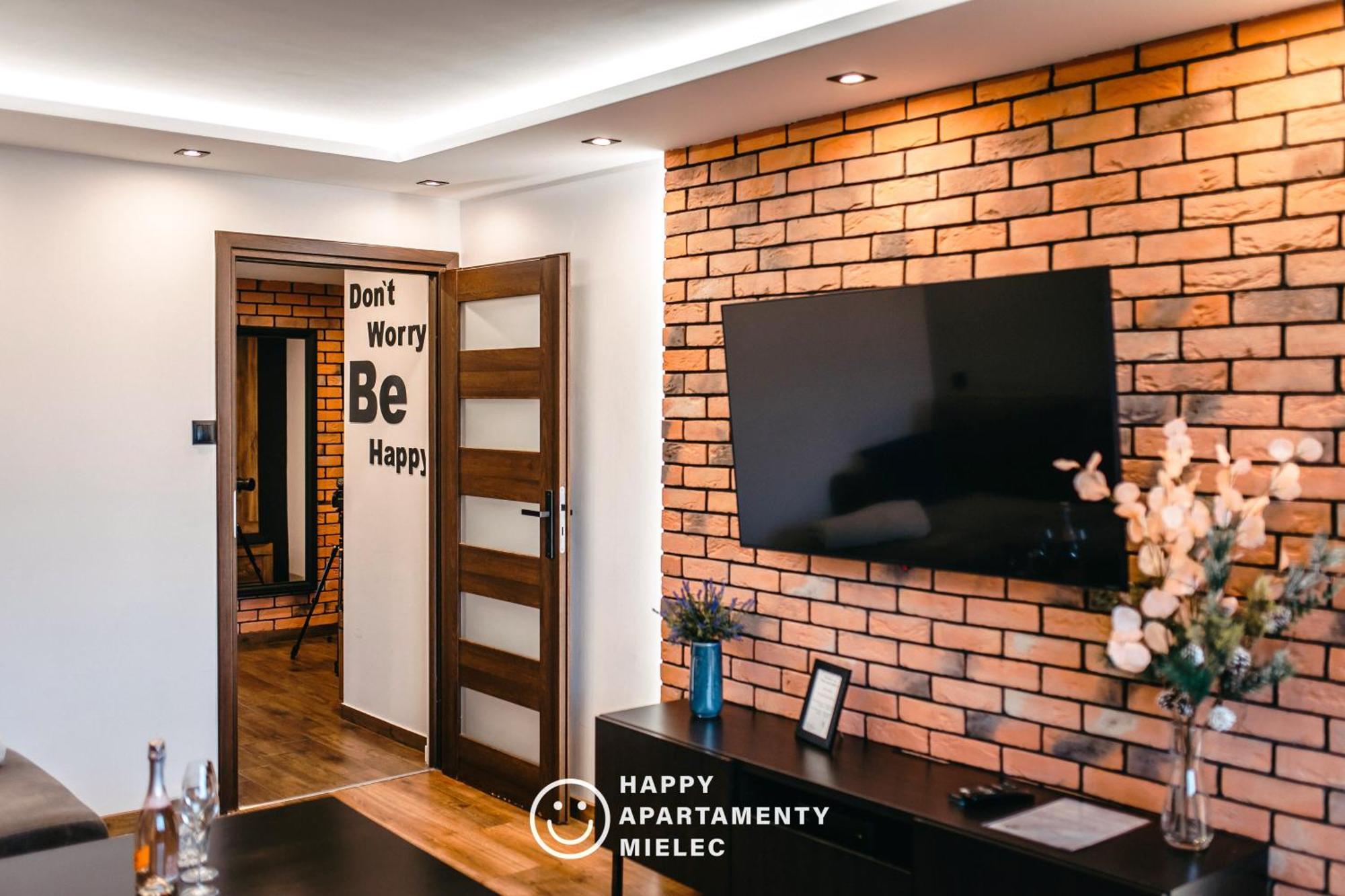 מילץ' Happy Stay - Apartamentyhappy Pl מראה חיצוני תמונה